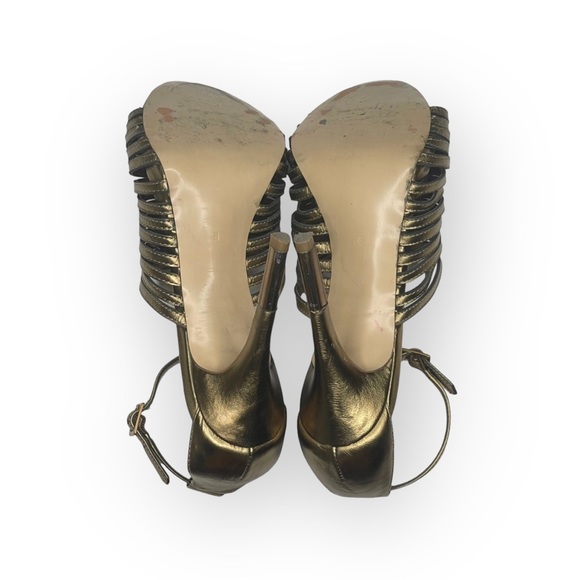 Neiman Marcus 𖤐 T-Strap Stiletto Heeled Sandal 𖤐 Metallic Gold Leather 𖤐 8M - Picture 14 of 16